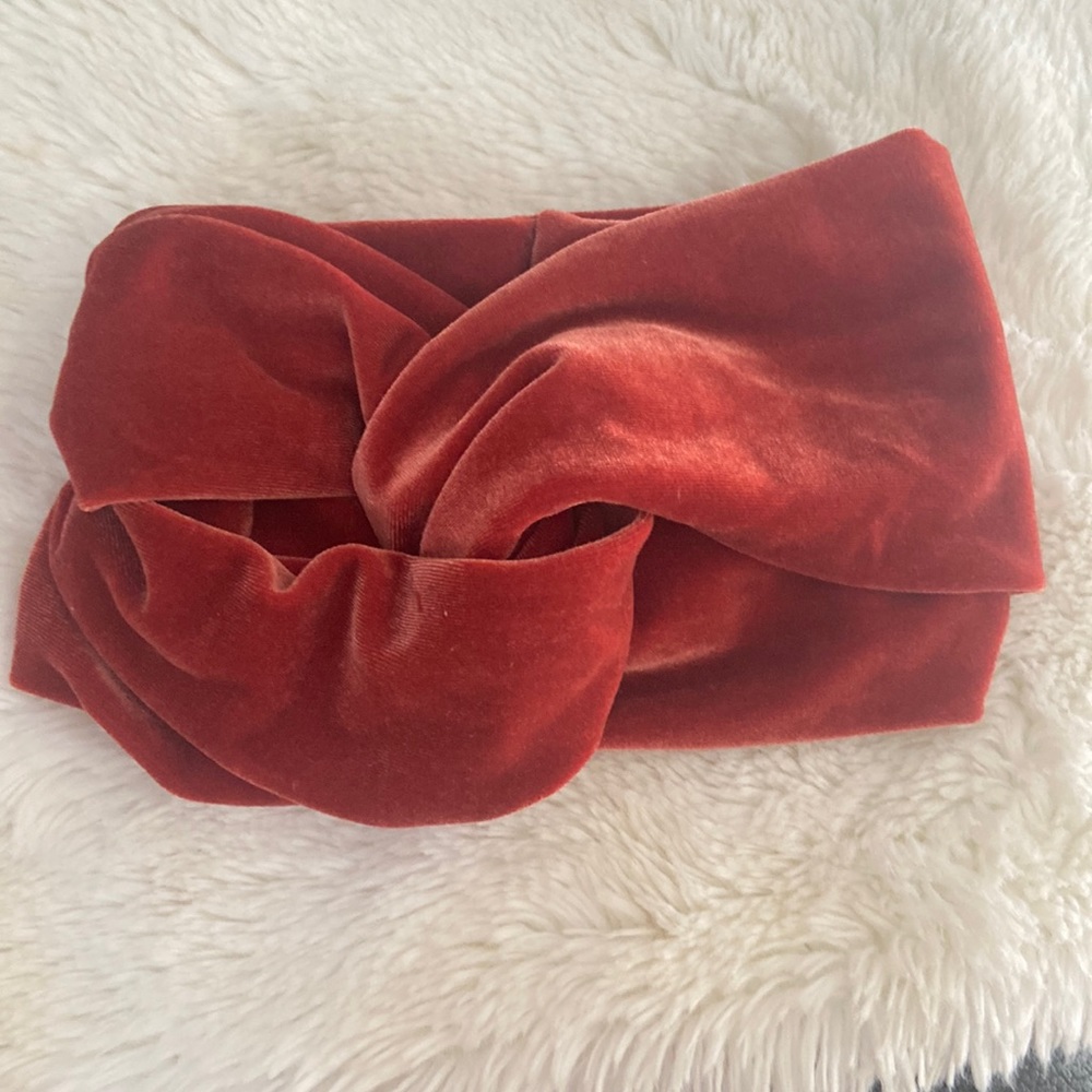 New without tags - turban headband